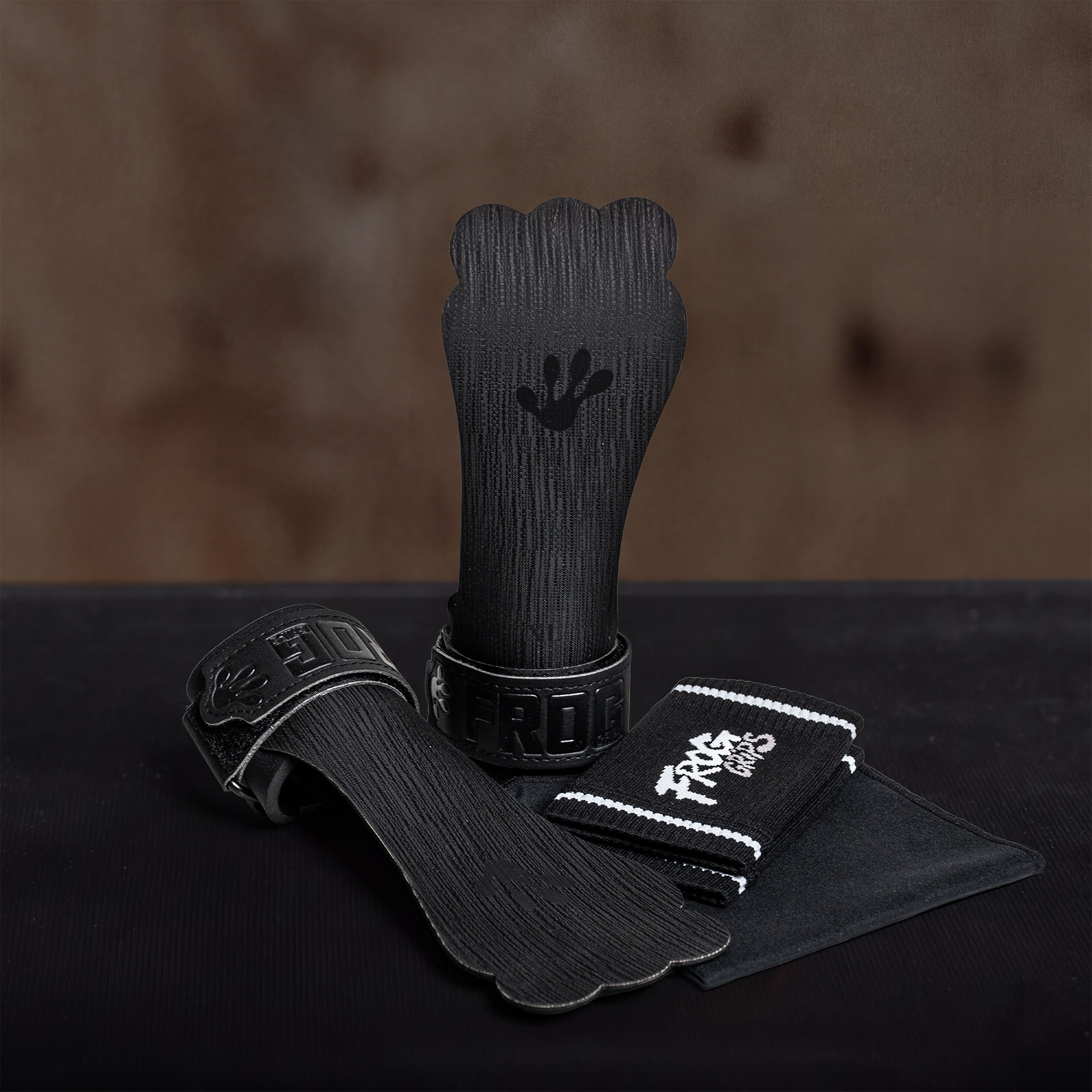 VAGABOND　MillionFish GRIP Elite Hybrid Grips – Chalk Resistant for Functional Fitness – Frog